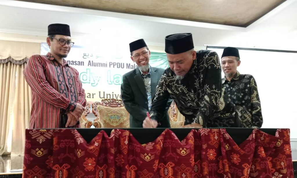PPDU Malang Lepas 37 Alumni Studi Lanjut ke Al Azhar University Mesir   1