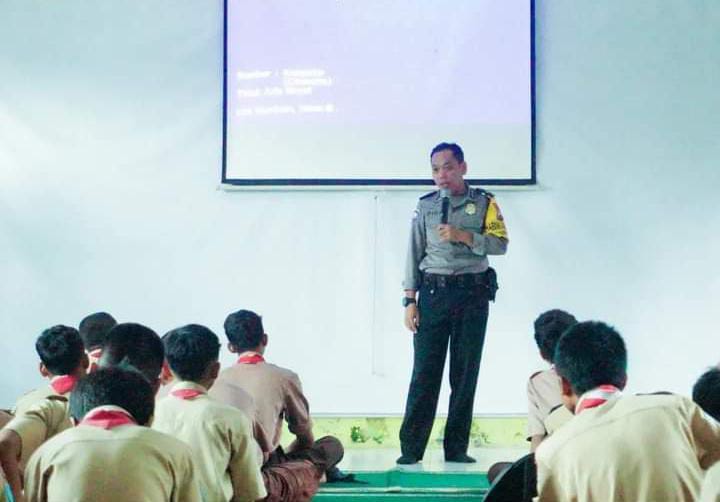 SMPM-One Gandeng Polsek Sumberpucung Sosialisasi Anti Bully     2