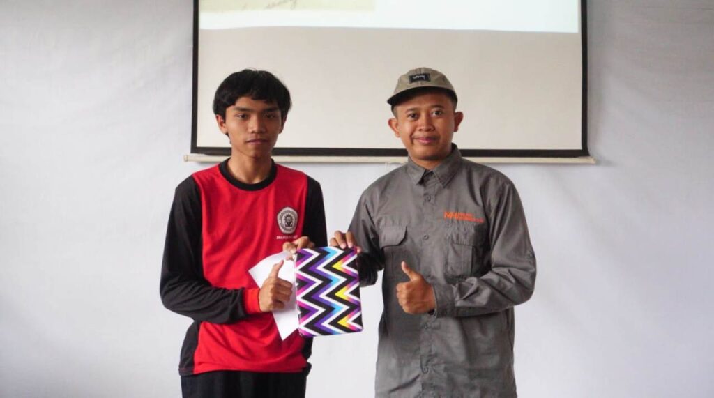 Tabloid MataHati-Tiga AUM Sumberpucung Sinau Nulis Jurnalistik   6