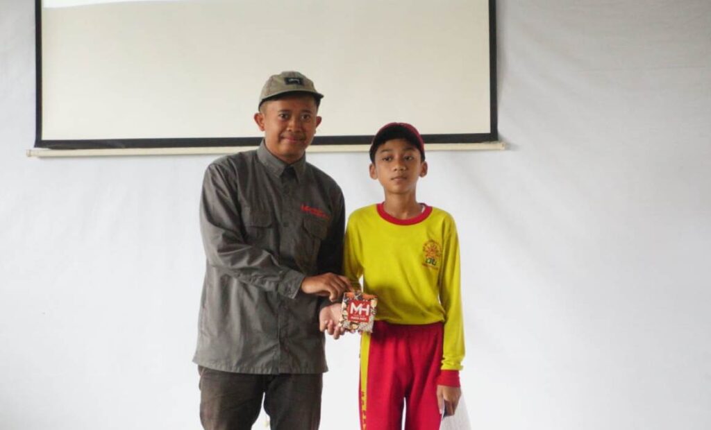 Tabloid MataHati-Tiga AUM Sumberpucung Sinau Nulis Jurnalistik   7