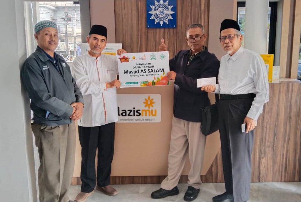 Lazismu Kota Malang-Majelis Tabligh Serahkan Dana Masjid Rp 40 Juta 1