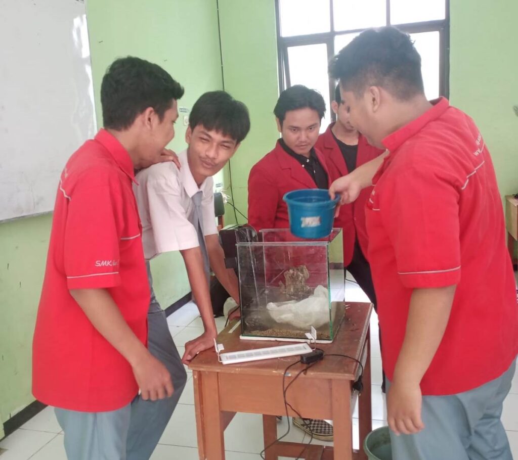 Akuakultur UMM Edukasi Siswa SMKN 1 Malang Jenis Ikan Asli Indonesia-Hardscape 2