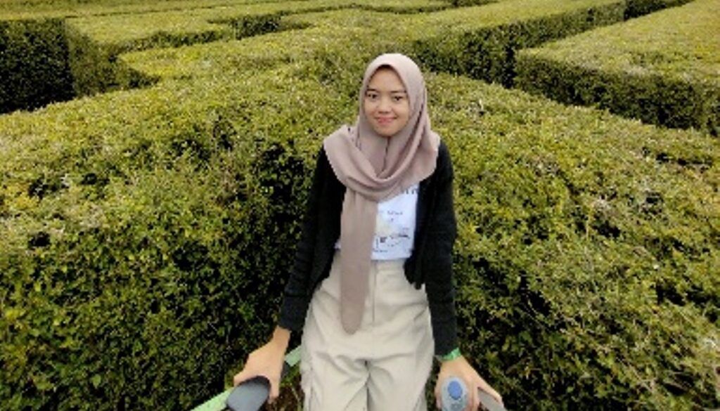 OPINI SAFIRA