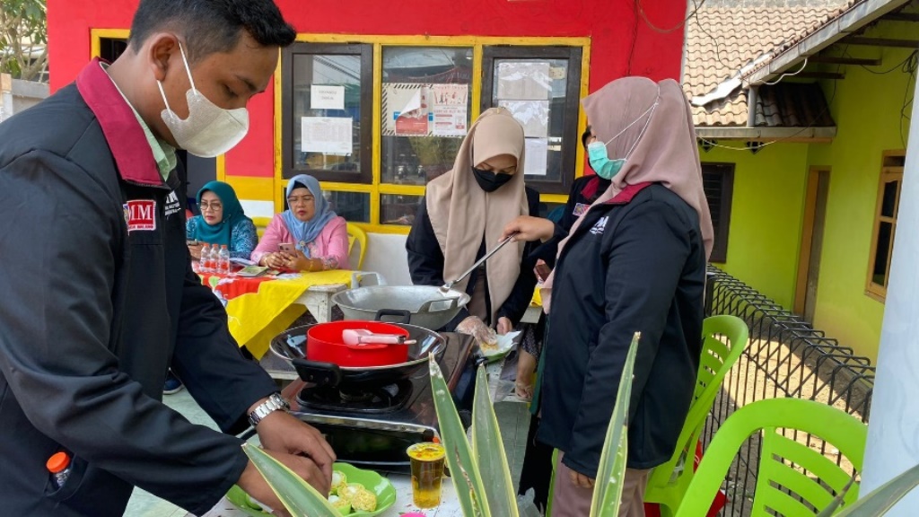 PMM 59 UMM: Membangun Kesehatan-Gizi di Kelurahan Arjowinangun 1