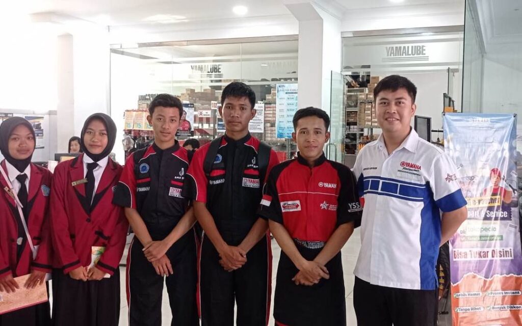 Tujuh Ratus Lebih Siswa SMK Mutu Gondanglegi PKL Sejumlah Industri 1