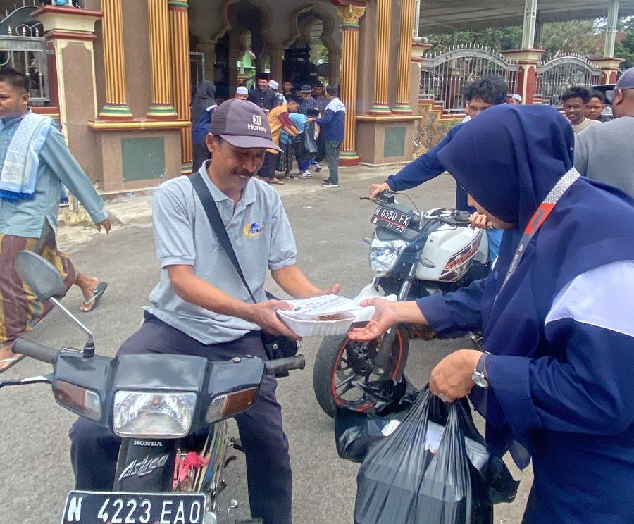 H. Puguh Wiji Pamungkas Membuka Awal Tahun dengan Keberkahan dan Berbagi di Sumberayu Dampit 1