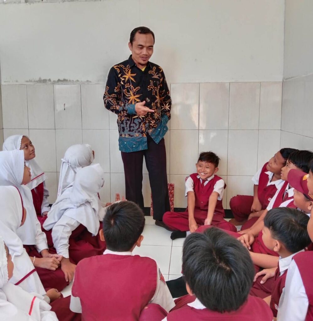 Ditangan Ustadz Yudhi, MD2 Elementary Sumberpucung Gudang Prestasi   1