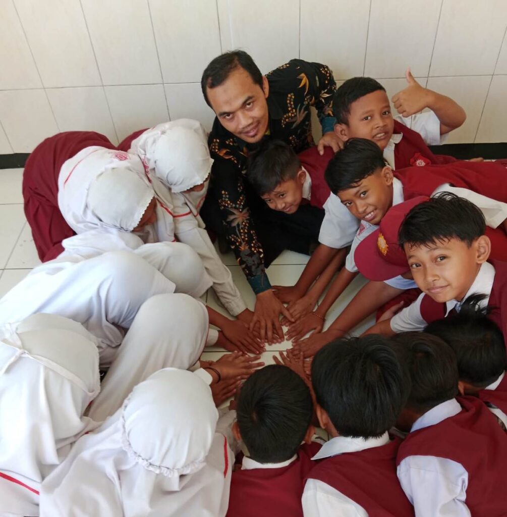 Ditangan Ustadz Yudhi, MD2 Elementary Sumberpucung Gudang Prestasi   2