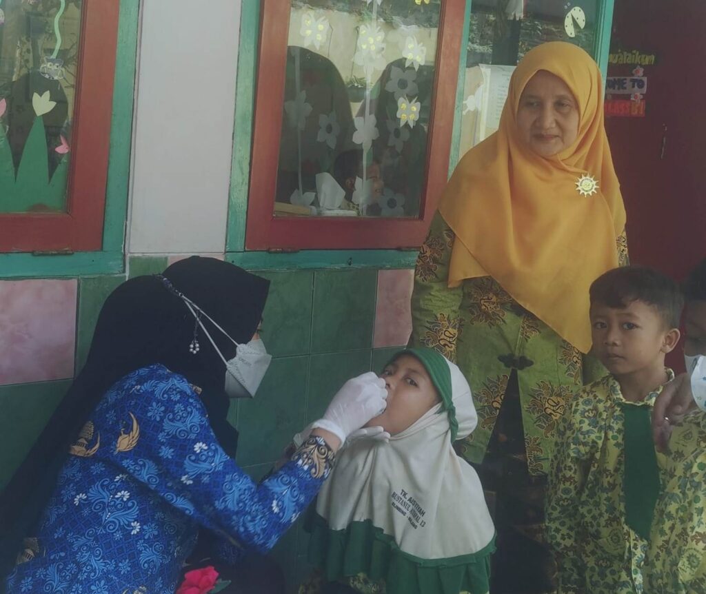 TK ABA 13 Malang-Puskesmas Cisadea Sukseskan Pekan PIN Polio 1