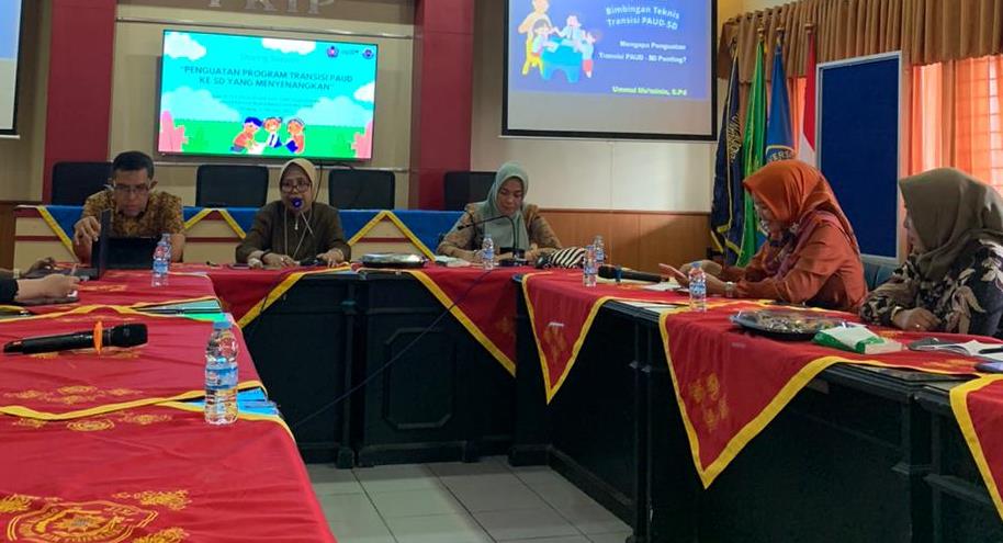 PMM 66 UMM Mitra Dosen, Sosialisasi-Sinkronisasi Metode Pembelajaran pada Anak Usia Dini 4 PMM 66 UMM Mitra Dosen, Sosialisasi-Sinkronisasi Metode Pembelajaran pada Anak Usia Dini 4