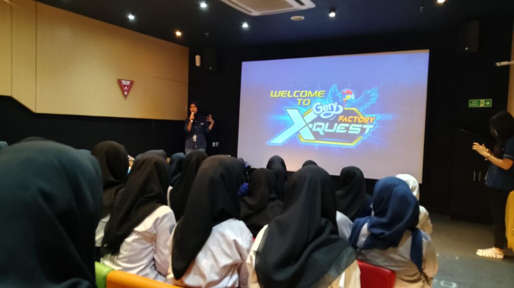 Siswa Jurusan AKL SMK Mugas Kunjungi Industri Garuda Food 1