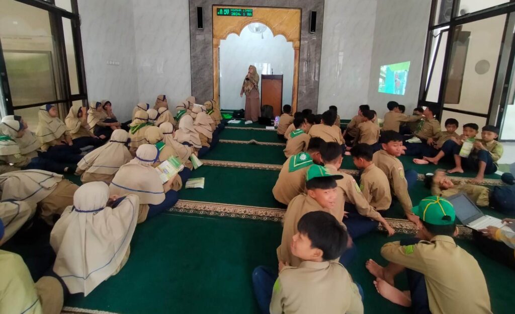 Enam Sekolah Sambut PPDB SMP Plus Al Firdaus 5 Enam Sekolah Sambut PPDB SMP Plus Al Firdaus 5