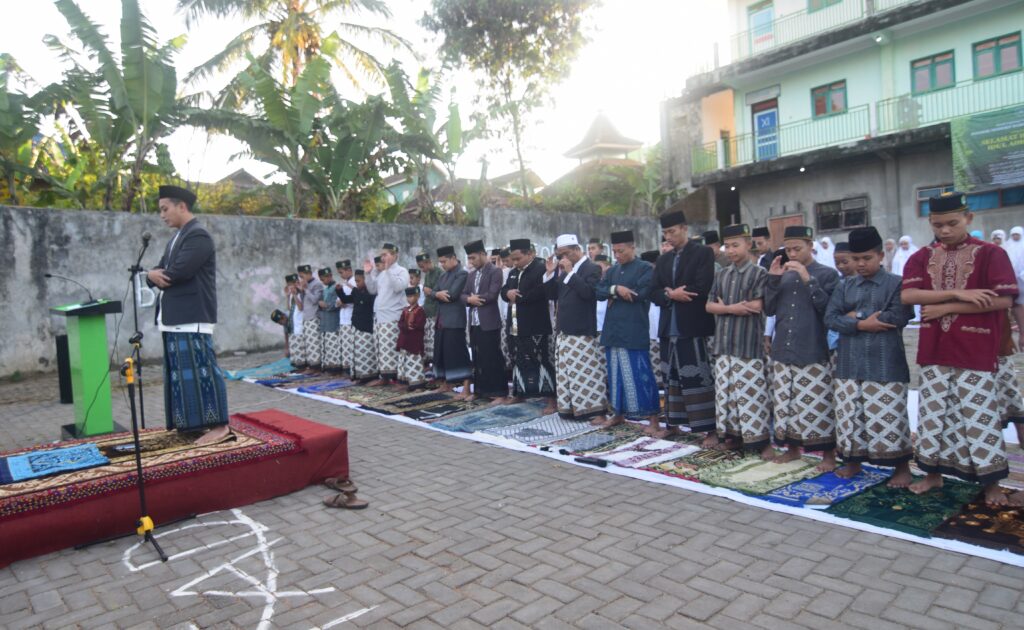 Succes Story Pondok Babussalam Al Firdaus, Santrinya dari Penjuru Indonesia    2