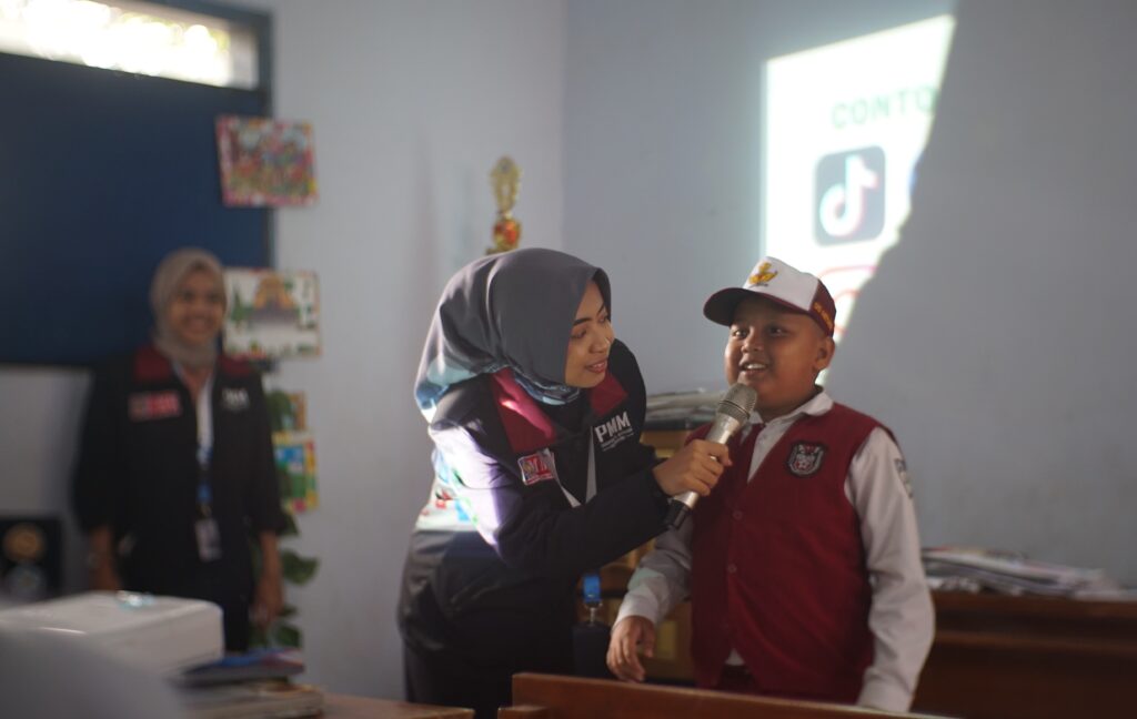 Digitalisasi Siswa SDN 1 Gedangan, PMM 2 UMM Sosialisasi Bijak Medsos 1