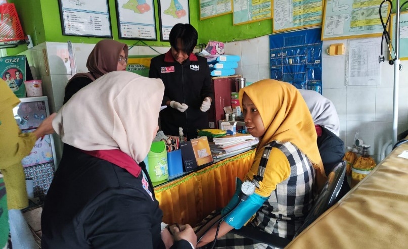 PMM 51 UMM Pemeriksaan Kesehatan Gratis Warga Buddagan Pamekasan 1