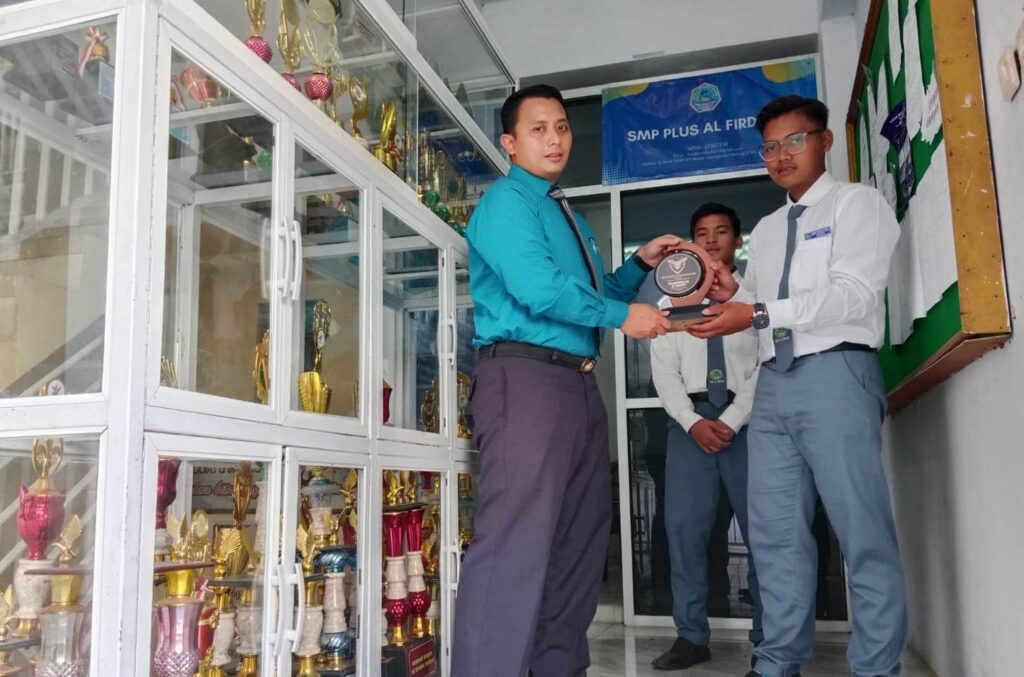 Succes Story Pondok Babussalam Al Firdaus, Santrinya dari Penjuru Indonesia    3