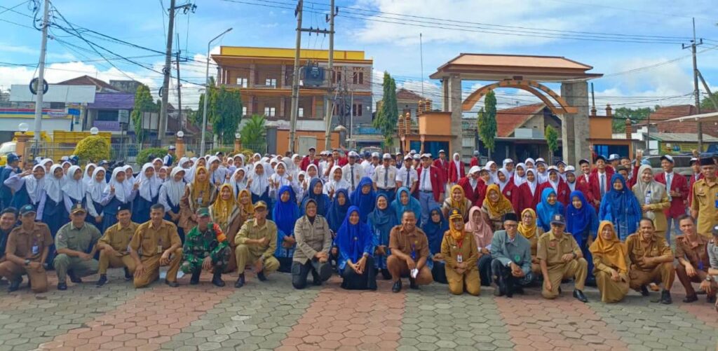 Forkompimcam Sumberpucung Apeling Bersama Siswa Smamuda 2