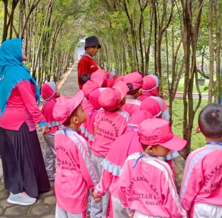 Siswa TK ABA 13 Malang Belajar Kultur Jaringan di Perum Jasa Tirta 2