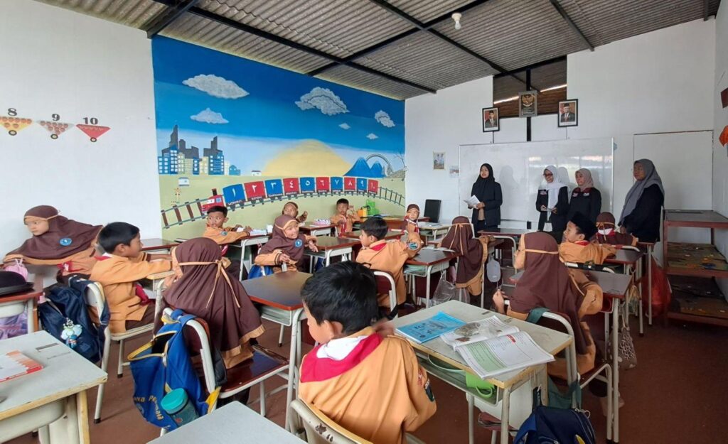 English Adventure Embarking On A Language Journey, Proker PMM 103 UMM Tingkatkan Skill  Bahasa Inggris SD Islam Cahaya Permata 1