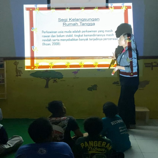 PMM 105 UMM Sosialisasi Dampak Pernikahan Dini Pada Remaja Ampelsari 1 PMM 105 UMM Sosialisasi Dampak Pernikahan Dini Pada Remaja Ampelsari 1