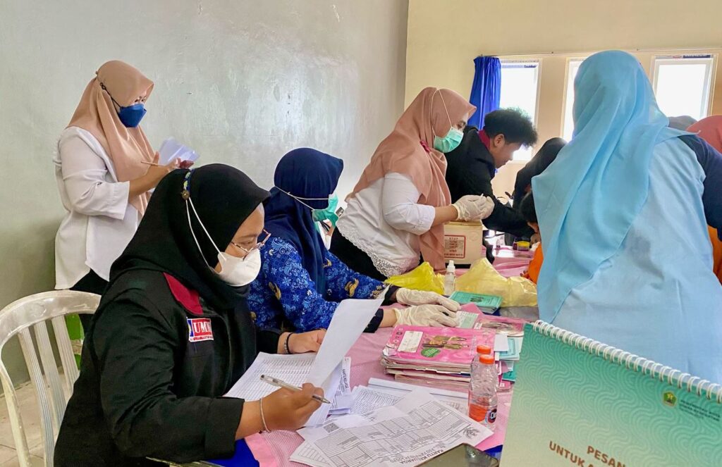 PMM 58 UMM Berkontribusi Bantu Posyandu Sub PIN Polio RW 09 Merjosari 1 PMM 58 UMM Berkontribusi Bantu Posyandu Sub PIN Polio RW 09 Merjosari 1