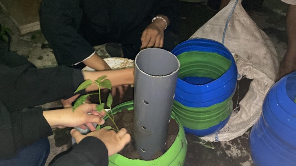 PMM 75 UMM Pengelolaan Sampah Organik Dengan Media Biopori di Dusun Kuso 3