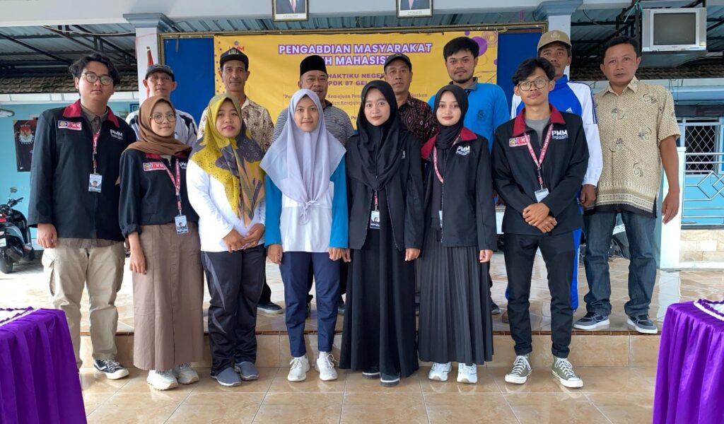 Kurangi Limbah, PMM 87 UMM Latih PKK Bedewang Berkebun Hidroponik 1