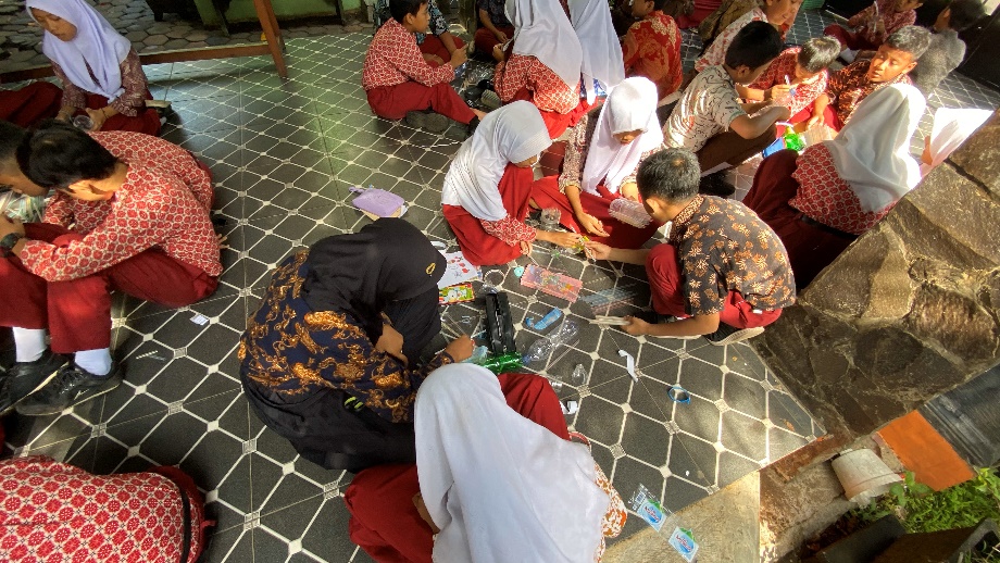 Cegah Bullying PMM 87 UMM Edukasi Siswa SDN Tanjungrejo 2 3