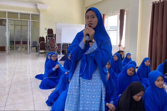 PMM 103  UMM Penyuluhan Kesehatan Cegah Hepatitis A di Pondok Pesantren 2
