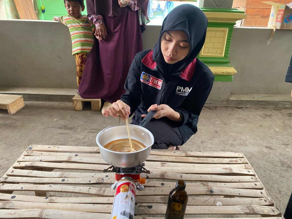 PMM 67 UMM Inovasi Limbah Kulit Jeruk Menjadi Lilin Pengusir Serangga 3