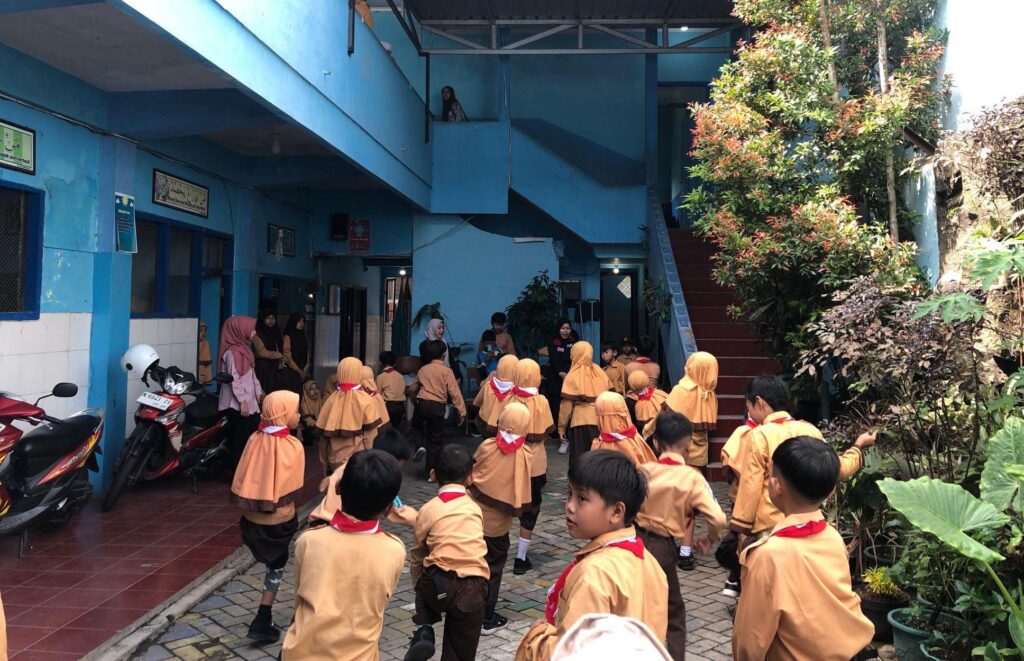 PMM 69 UMM Sosialisasi PHBS  Pada Siswa SDM 6 Malang   1