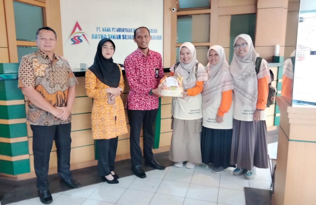 Edutrip, Siswa SDIT Ibnu Hajar Kunjungi Bank Artha Sinar Sejahtera Syariah 1