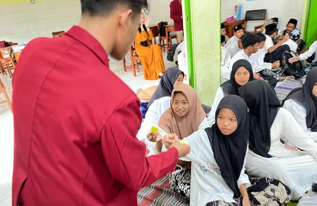 Mahasiswa PMM 94 UMM Tingkatkan Pengembangan Karakter Melalui Edukasi Bullying Siswa SMP Islam Hasanuddin Dau 1