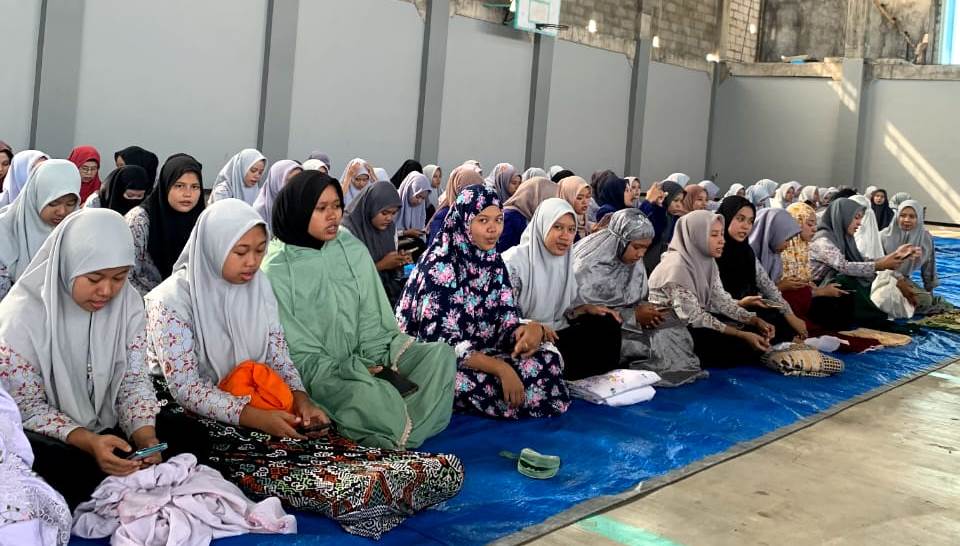 Siswa Kelas XII SMK Mugas Doa Bersama Sukses PSAJ 1