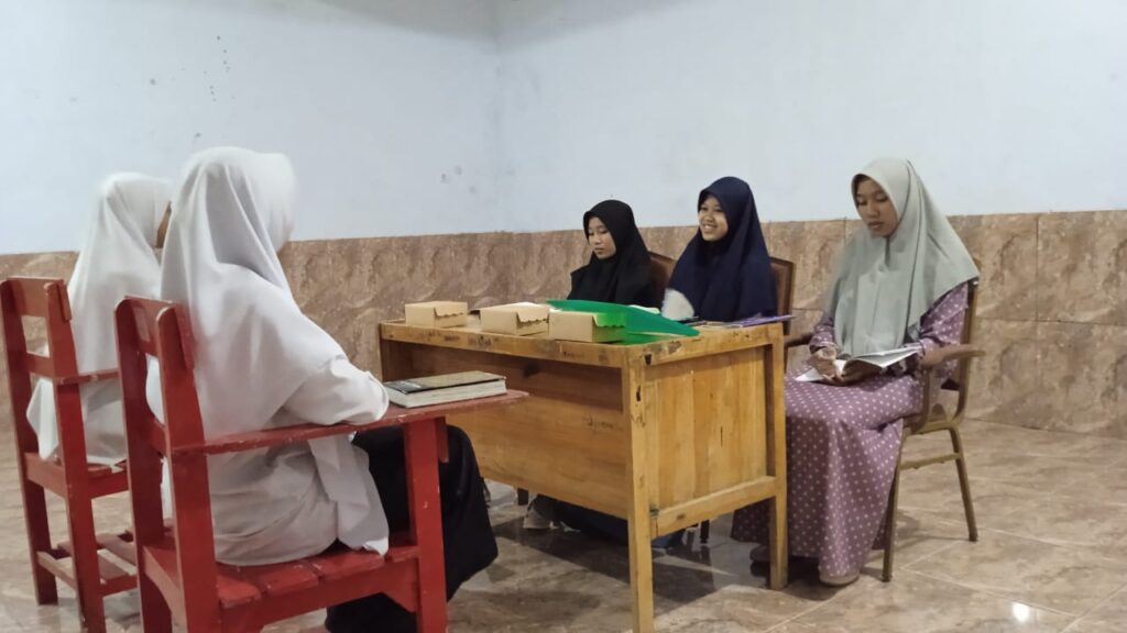 PM Babussalam Al Firdaus Ujian Tulis-Lisan Bagi Siswa Akhir KMI 1