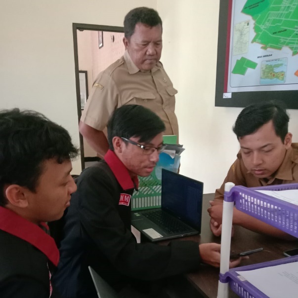 Inovasi BOT Whatsapp PMM  40 UMM Tingkatkan Layanan Publik Desa Kemantren 1