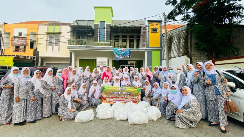 IBI Cabang Lamongan Bagi Seribu Takjil 1