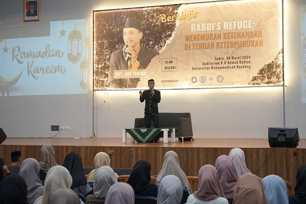 HMM UM Bandung Bersinar, Kupas Solusi Problem Hidup Anak Muda 1