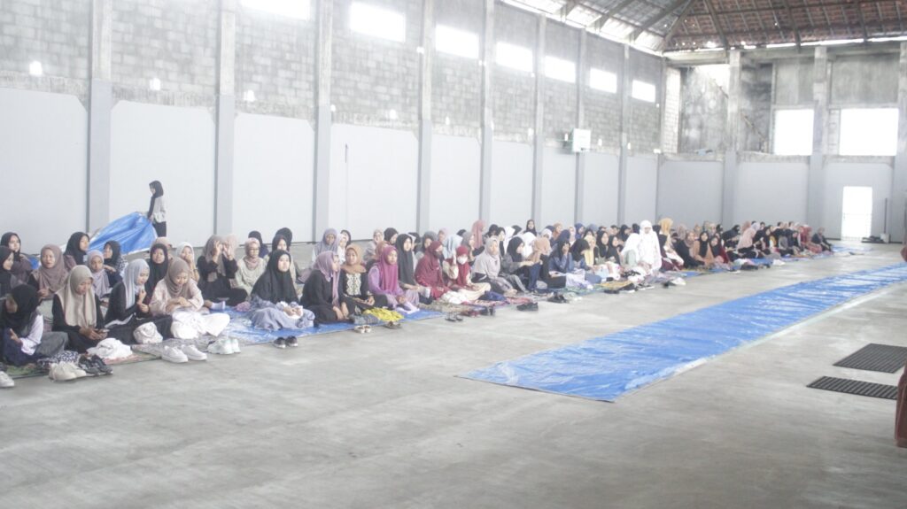 Pelajar Putri SMK Mugas Studi Ramadhan Perkuat Aqidah-Ahklak 1