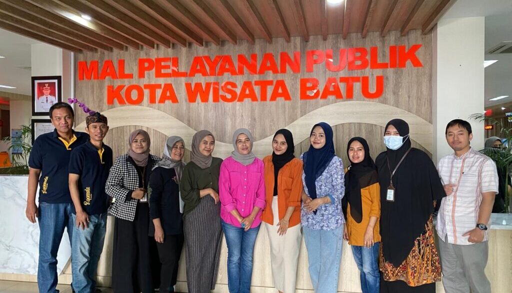 Prestasi, Wisudawan Ekonomi Pembangunan Borong Terbaik Satu, Dua-Tiga FEB UMM   2