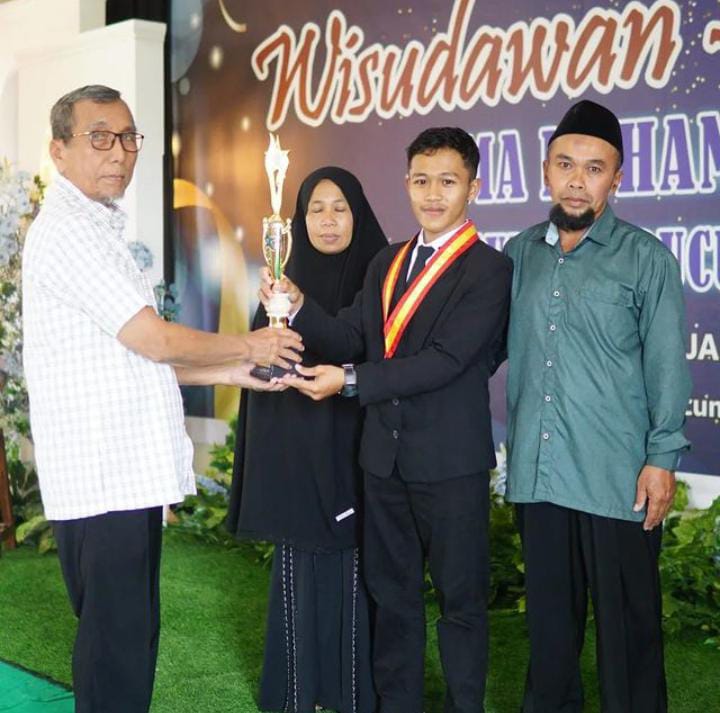 Purnawiyata Smamuda Sumberpucung Beri Reward Siswa- Unjuk Prestasi 1