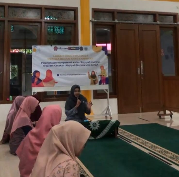 Dosen S1 Farmasi Universitas Muhammadiyah Lamongan (UMLA) menggelar kegiatan Pengabdian Kepada Masyarakat (PKM) dalam rangka Hibah Risetmu Batch VII 1
