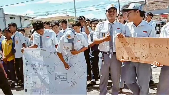 Civitas SMPM 1-SMAM 2 Sumberpucung Gelar Aksi Bela Palestina 1