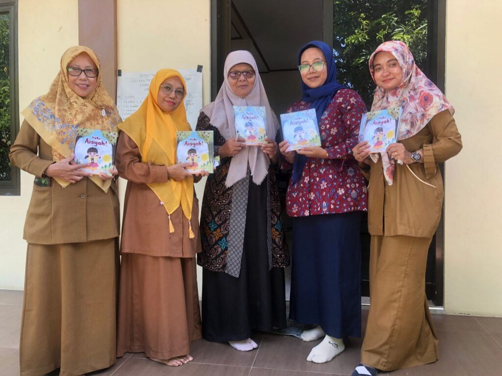 Dosen Bahasa Inggris UMLA Integrasikan Teknologi Mobile Augmented Reality (MAR) Pada Pembelajaran Bahasa Inggris Anak Usia Dini 2