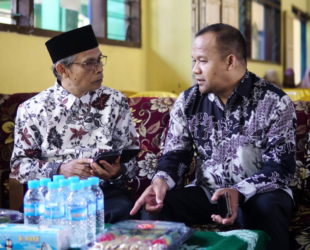 The Future Is Yours, Wisuda Siswa SMP M-One Sumberpucung Bertabur Prestasi   1