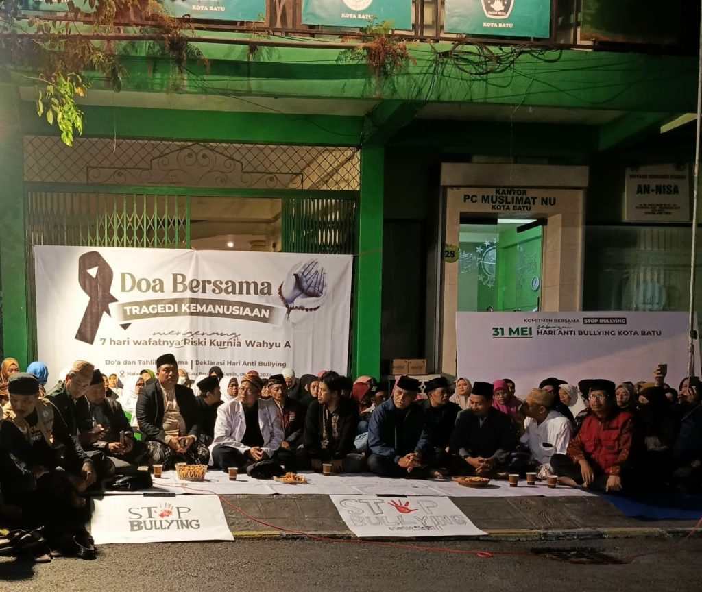 Puguh Wiji Pamungkas Bersama Tokoh Kota Batu, Hadiri Doa Bersama-Tahlil 7 Hari Almarhum Rizki Kurnia Wahyu Aditya 2