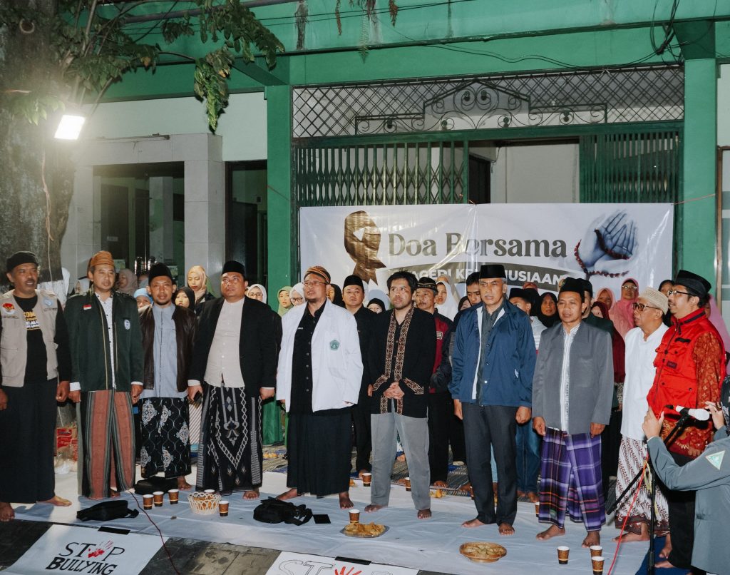 Puguh Wiji Pamungkas Bersama Tokoh Kota Batu, Hadiri Doa Bersama-Tahlil 7 Hari Almarhum Rizki Kurnia Wahyu Aditya 1