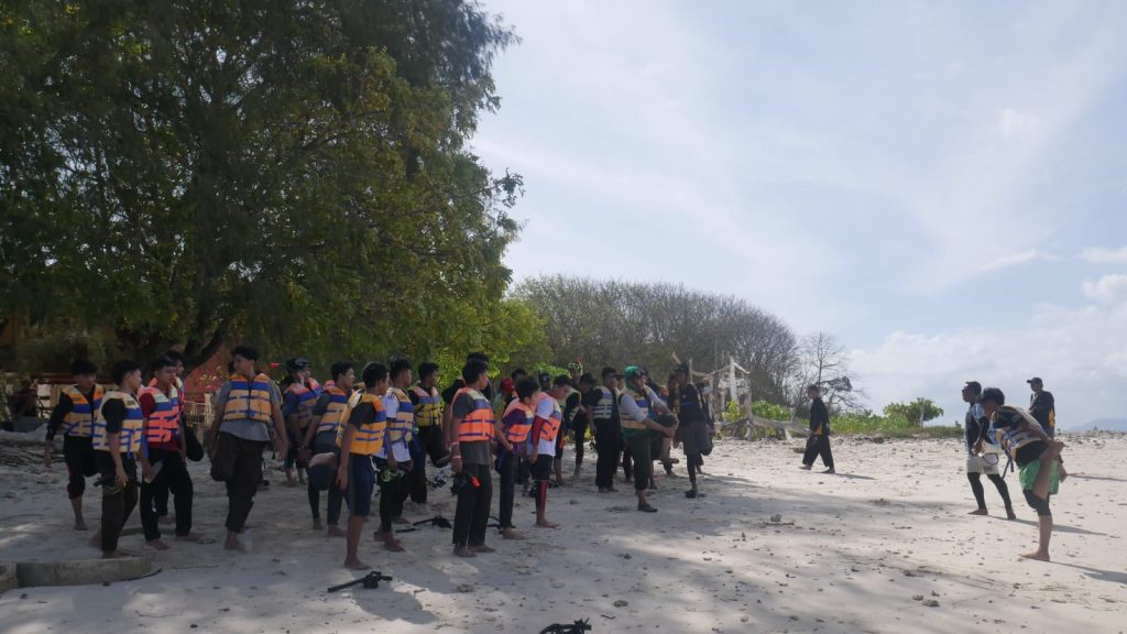 Final Adventure Class SMPIT Insan Permata, Jelajah Budaya-Alam Lombok 1