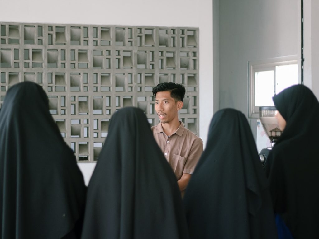 Farid Bos Sens Café, Terapkan Manajemen Prodi Ekonomi Syariah UMM Raih Sukses 1