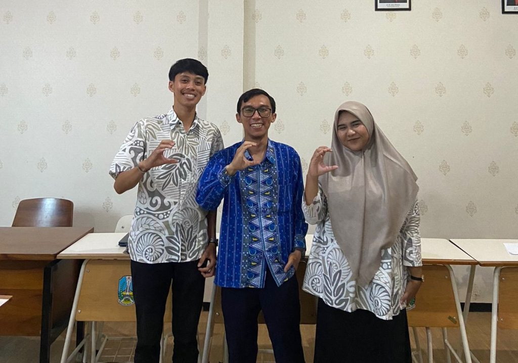 Mahasiswa AM Universitas Negeri Malang Diseminasi di SMK Mugas 2